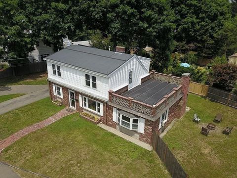 74 Alandale Pkwy Norwood MA 02062