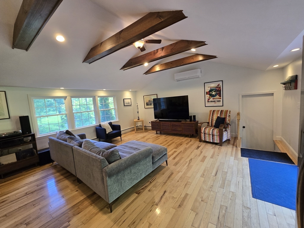 8 Park Ln