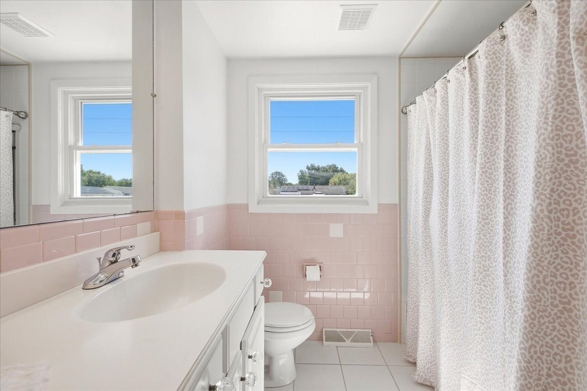 5 Moreau St, Stoughton, MA Photo #17