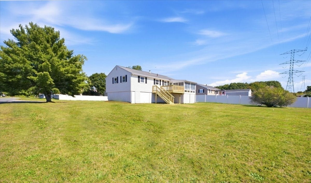 5 Moreau St, Stoughton, MA Photo #37