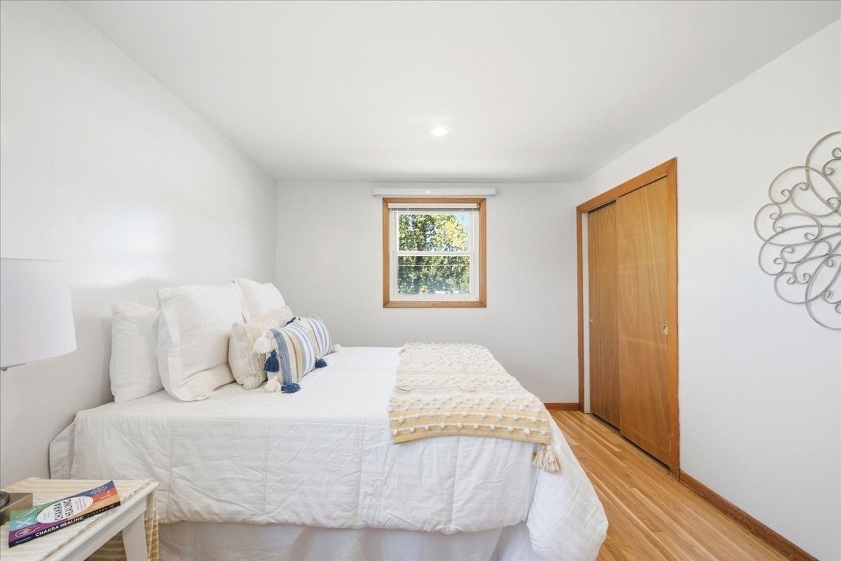 5 Moreau St, Stoughton, MA Photo #23