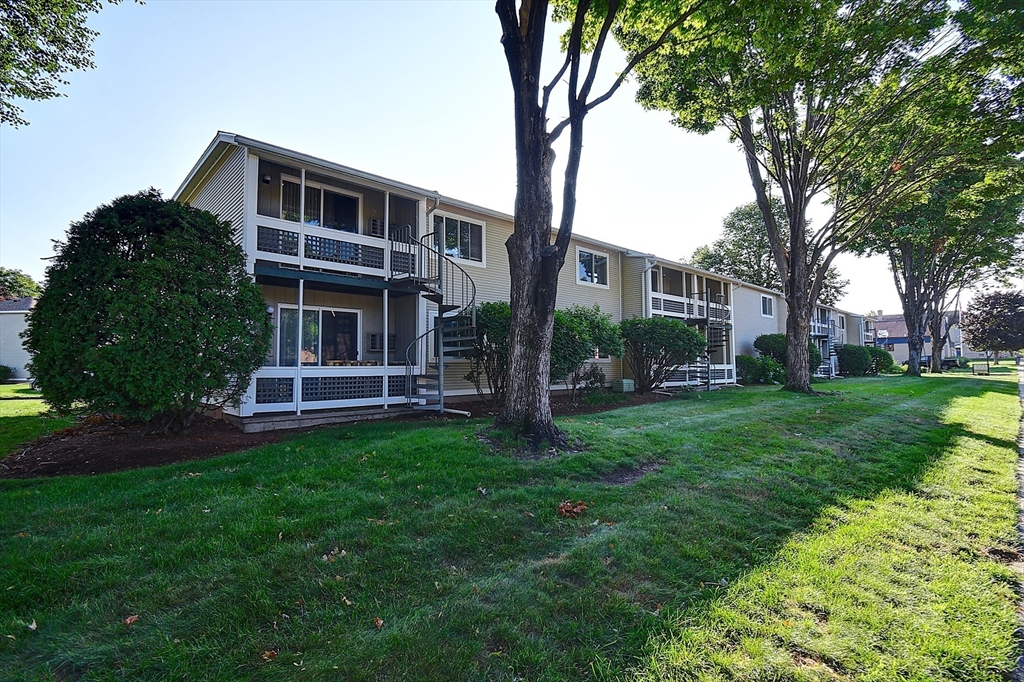14 Arbor Way B