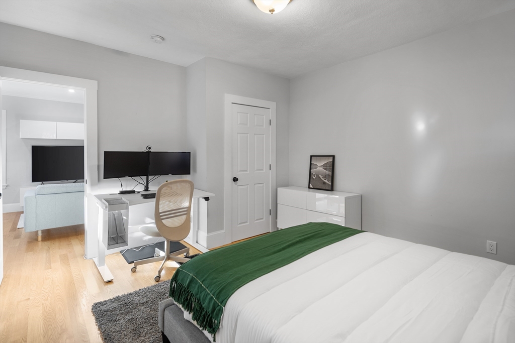 14 Everett ST #14-1, Medford, MA Photo #10