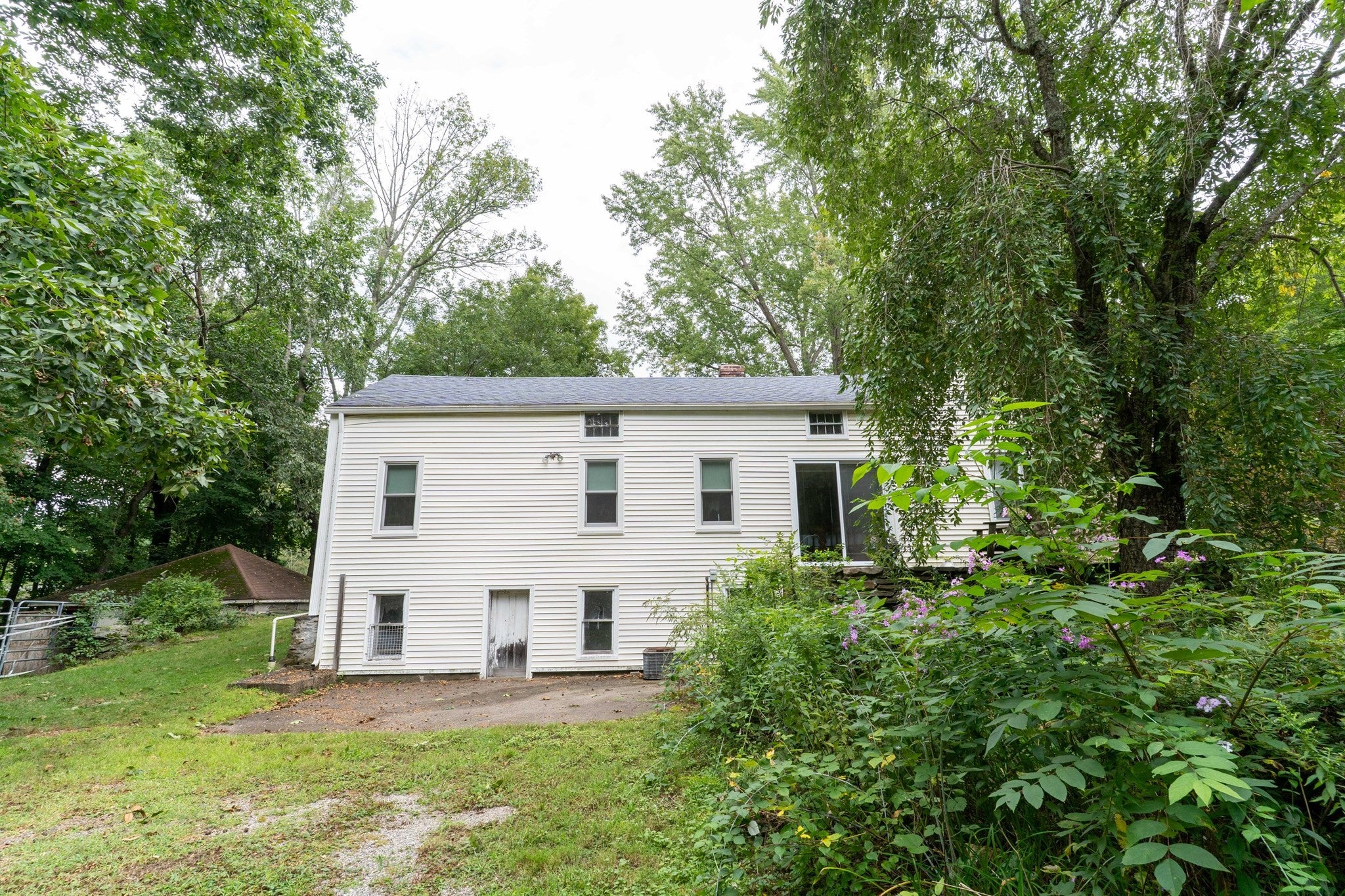 7 Huguenot Rd, Oxford, MA Photo #11