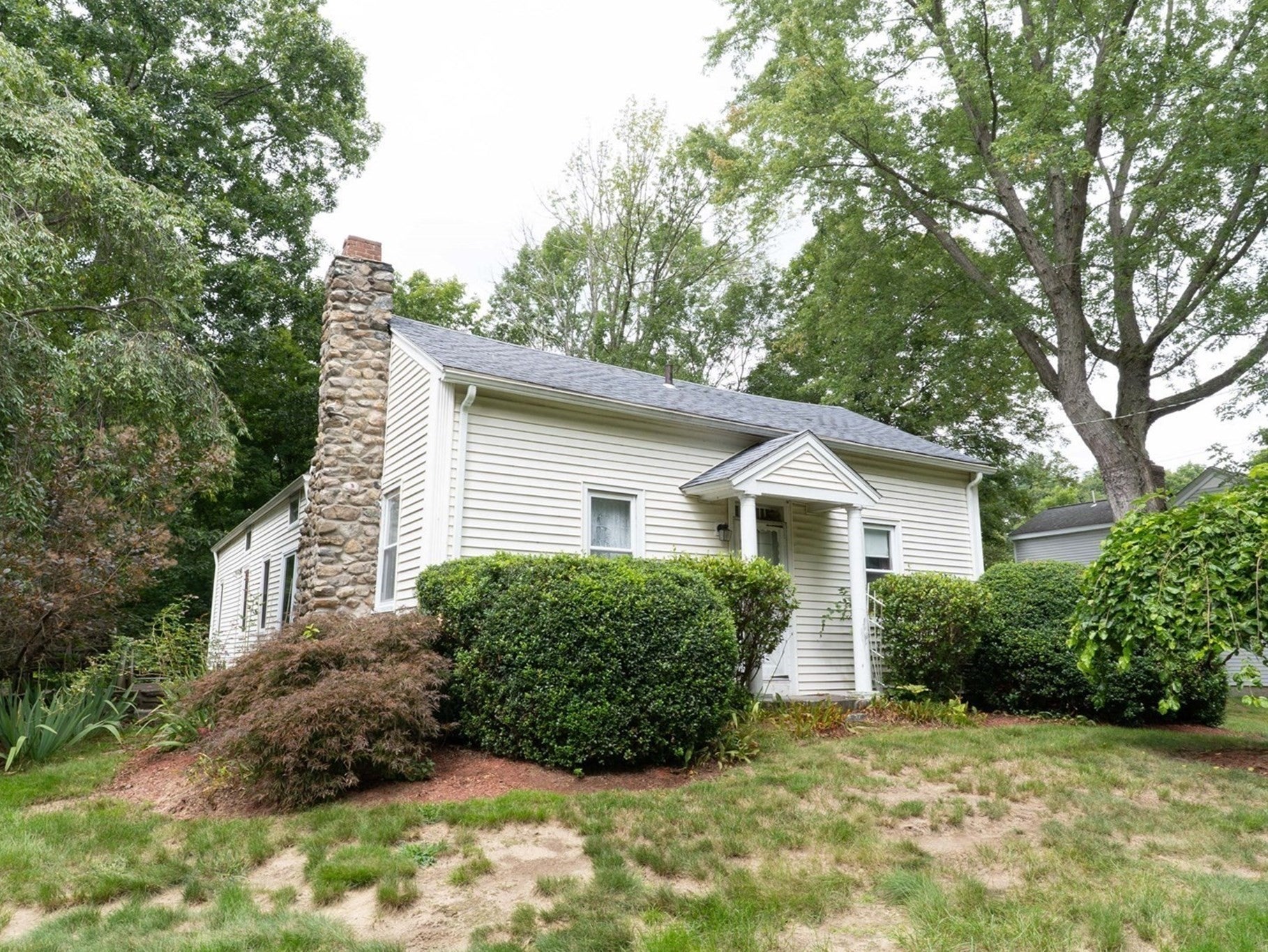 7 Huguenot Rd, Oxford, MA Photo #1