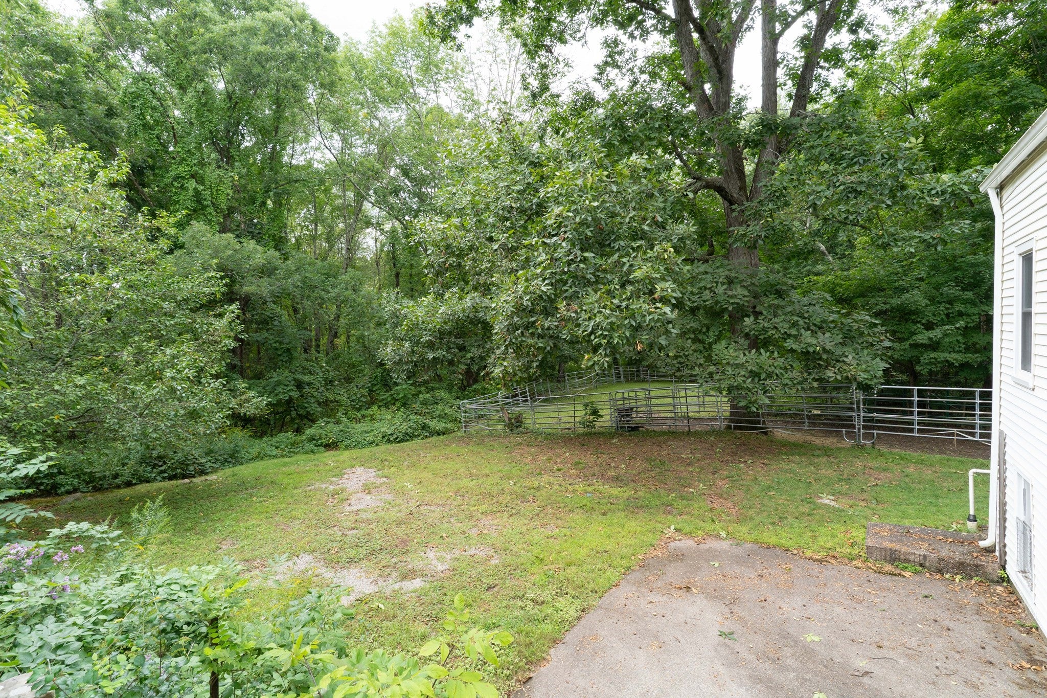 7 Huguenot Rd, Oxford, MA Photo #8