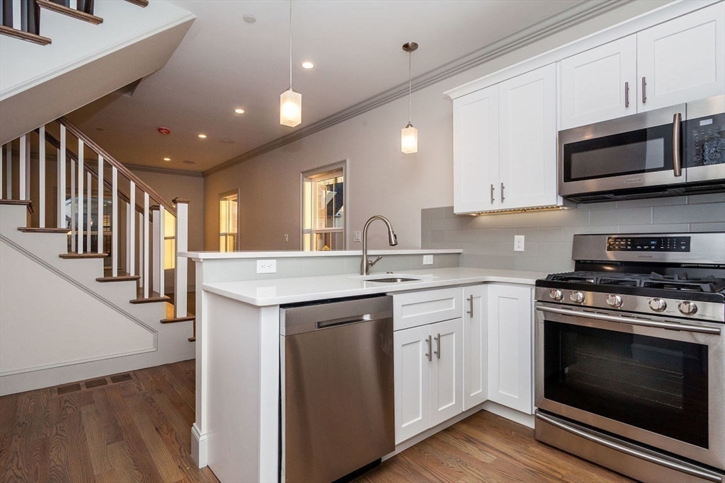 53 River St 53