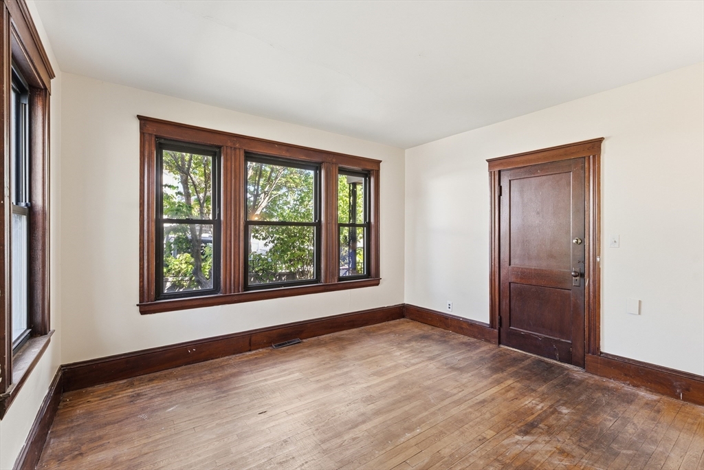 23-25 Glenwood St