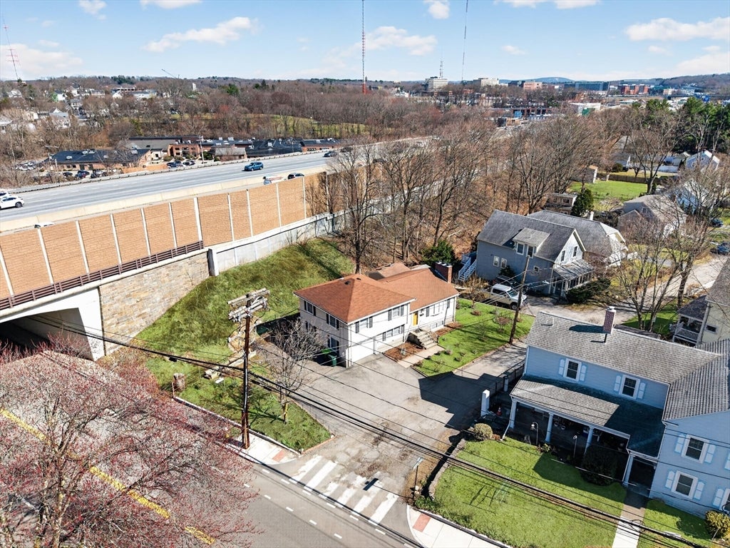 4 River Park St