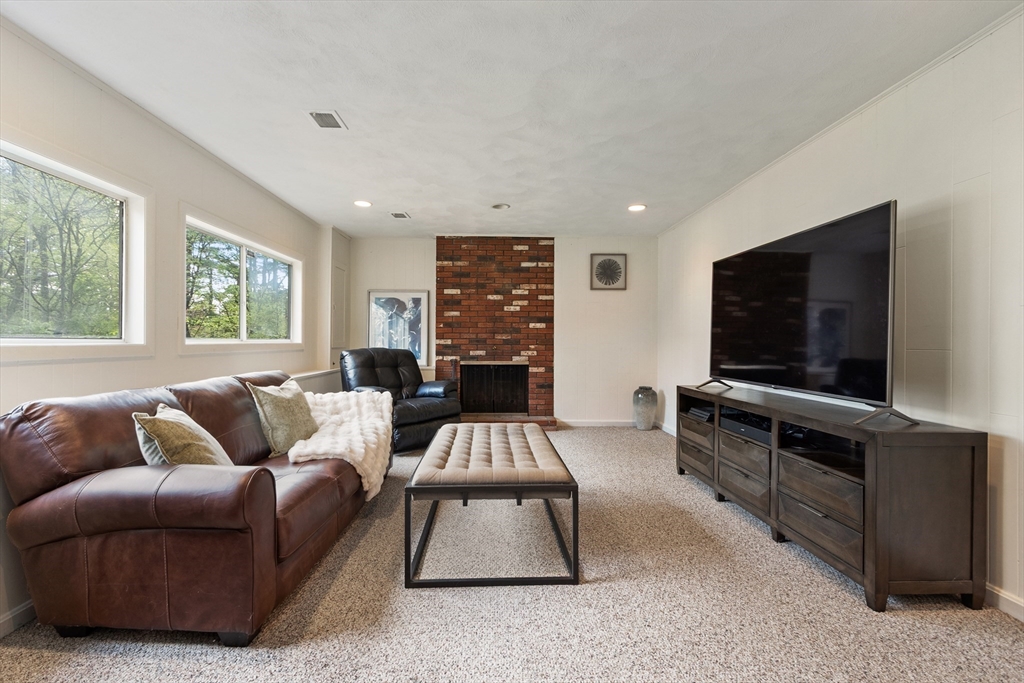 86 Framingham Road, Southborough, MA Photo #15