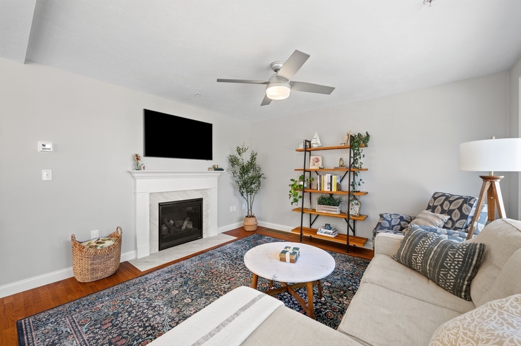 1218 Hazelwood 1218