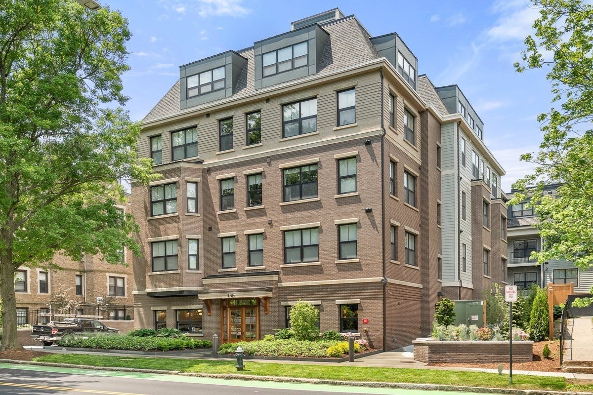 136 Babcock St #204, Brookline, MA Photo #5