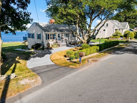 22 Riverside Dr Berkley MA 02779