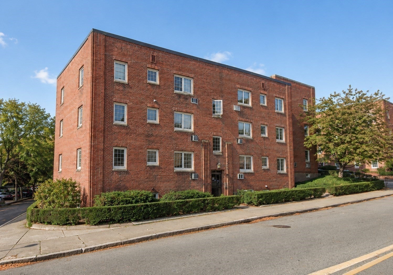 24 Saint Paul ST #4, Brookline, MA Photo #8