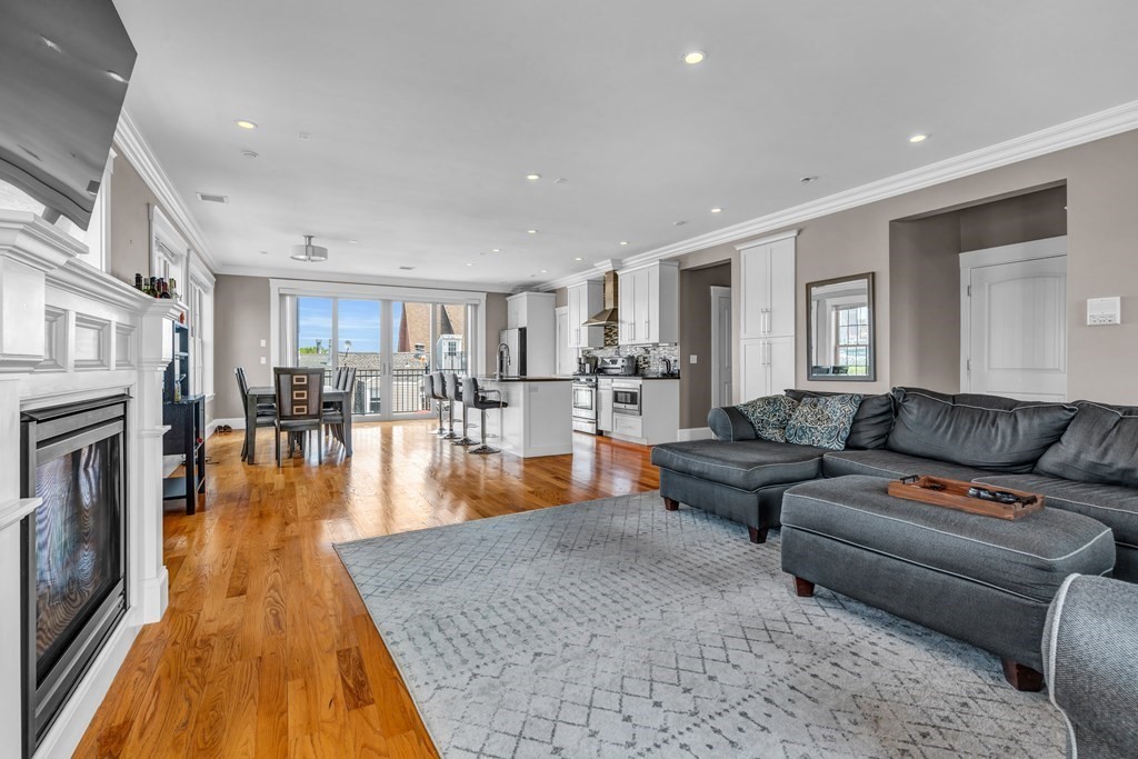 264 Athens Street 7