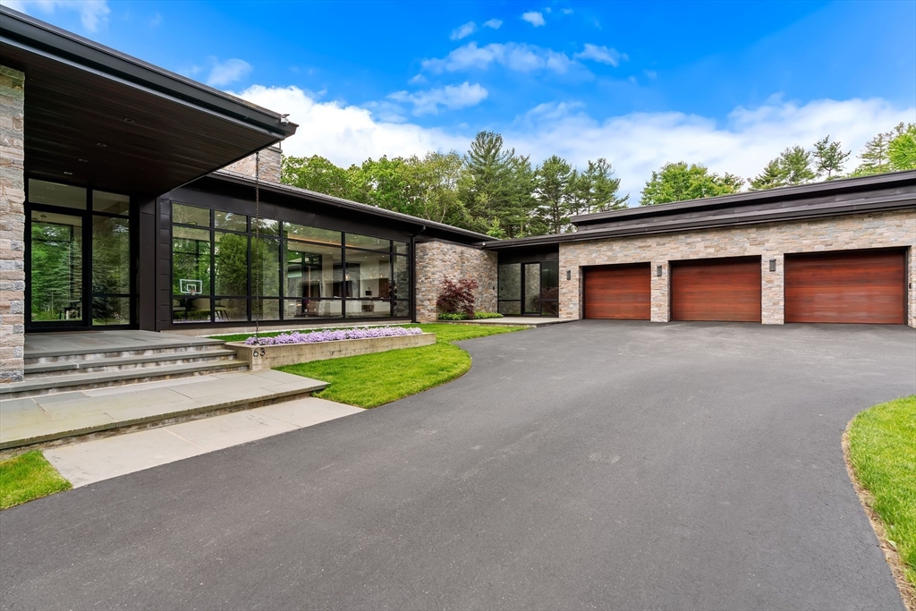 63 Sylvan Ln