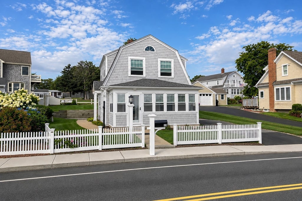 19 Priscilla Beach Rd, Plymouth, MA Photo #2