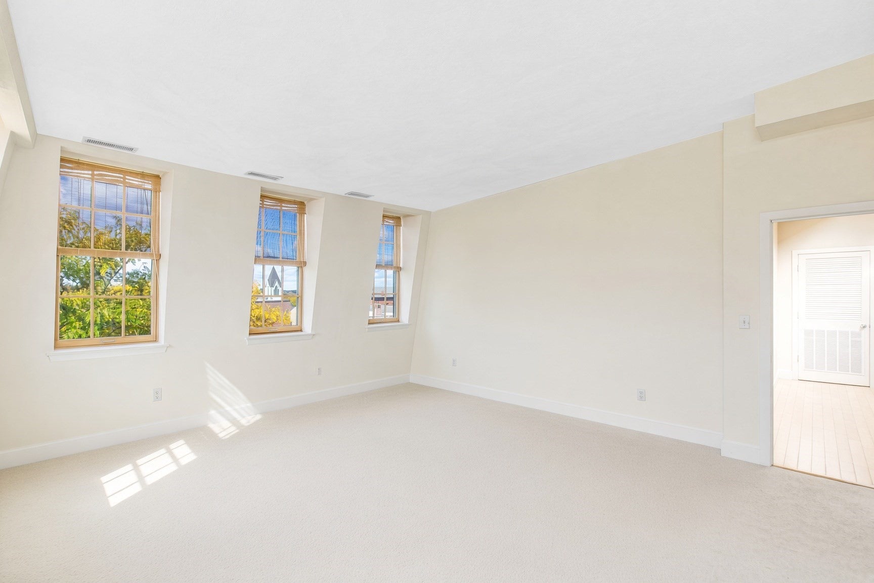 19-23 Pleasant St #508, Newburyport, MA Photo #16