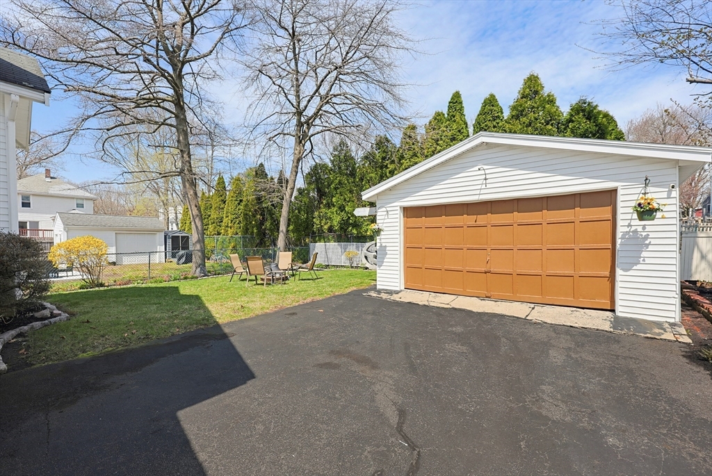 16 Coolidge Ave