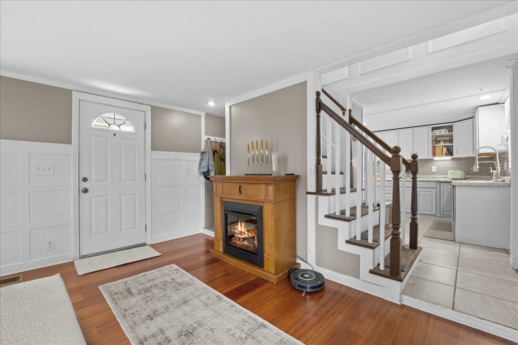 24 Cedar St