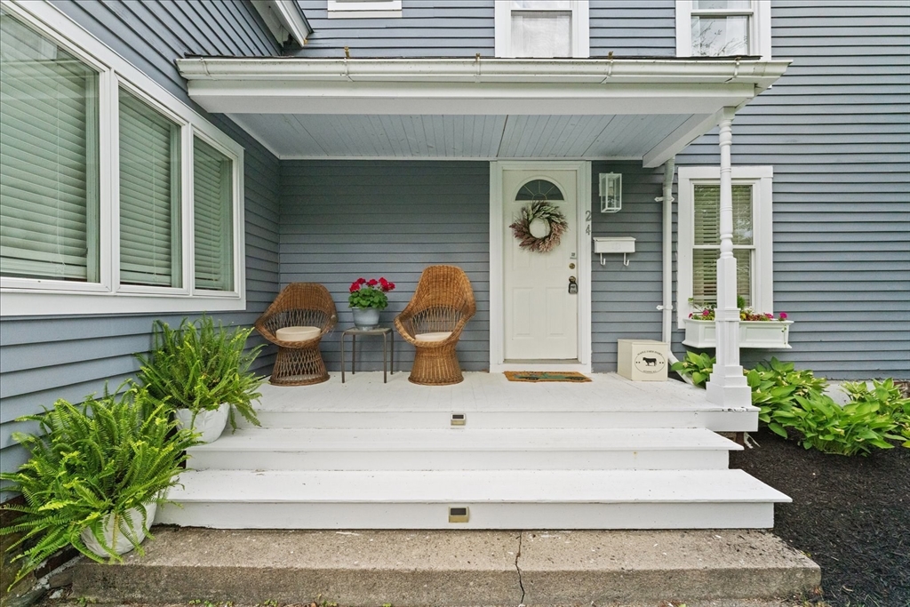 24 Cedar St