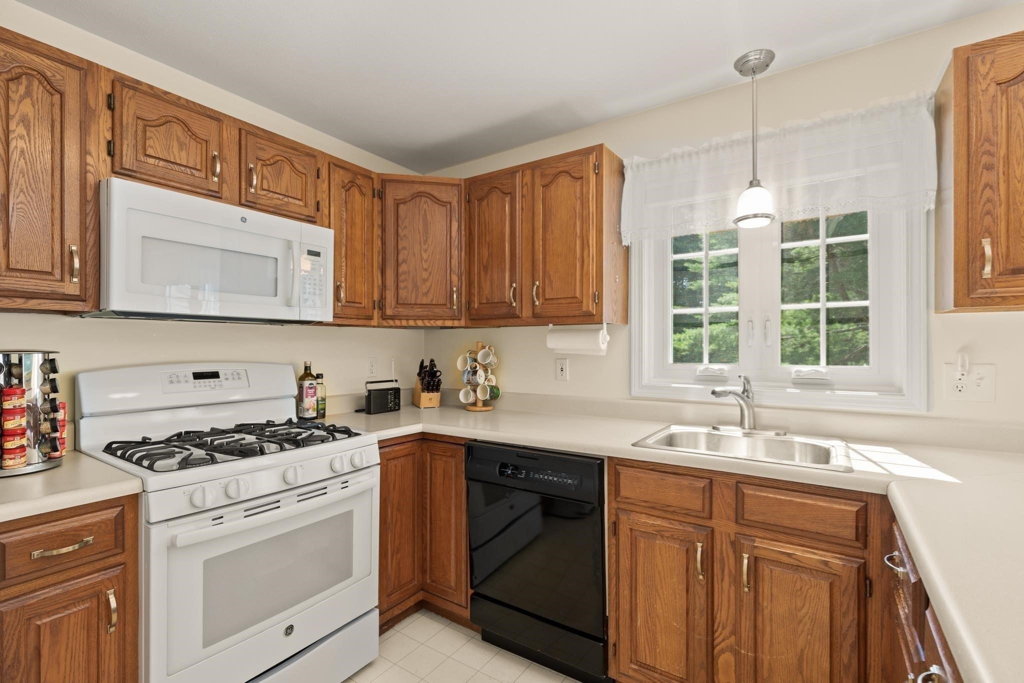 27 E Brookfield Drive #E, Groton, MA, 27 E Brookfield Drive #E, Groton, MA Photo #11