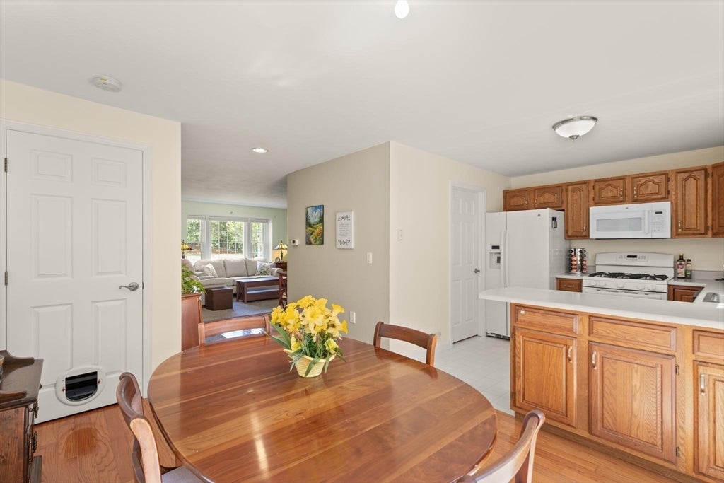 27 E Brookfield Drive #E, Groton, MA, 27 E Brookfield Drive #E, Groton, MA Photo #10