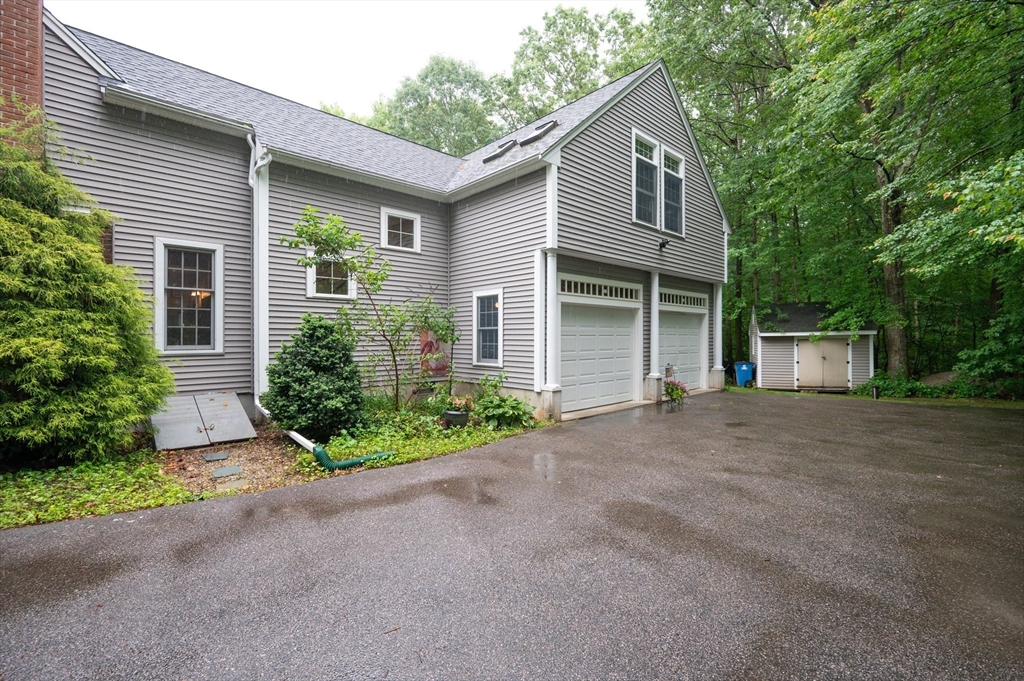15 Crestwood Drive