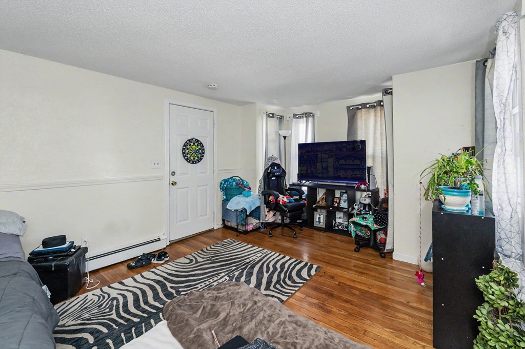 492 Fletcher St