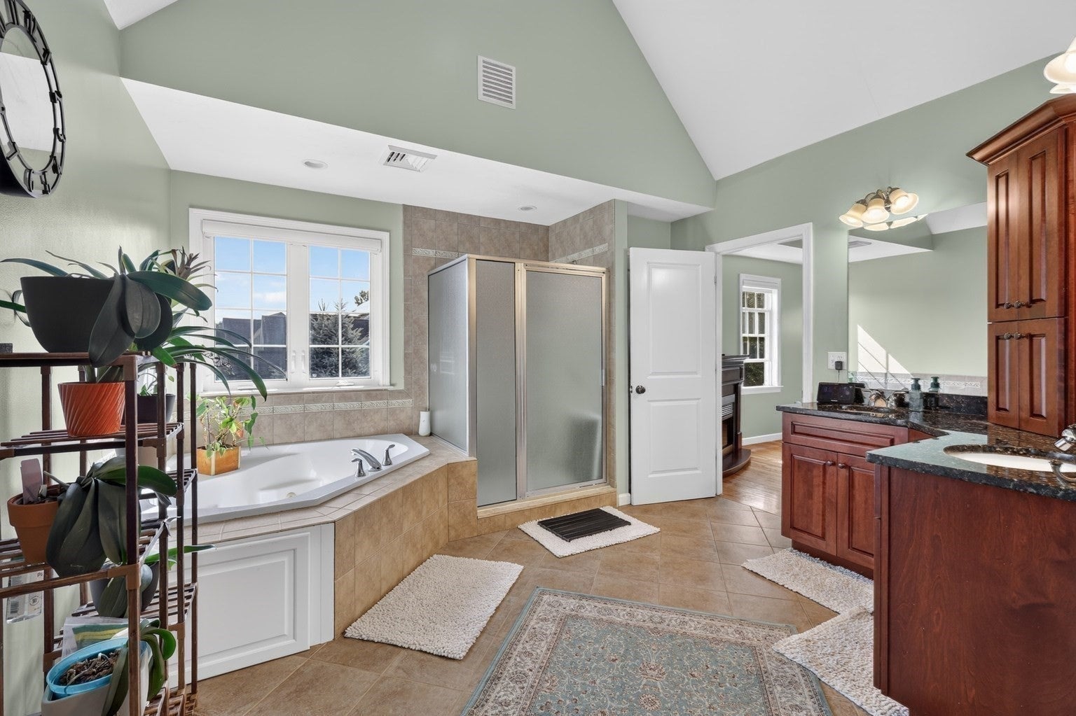 4 Iarussi Way, Medway, MA, 4 Iarussi Way, Medway, MA Photo #34