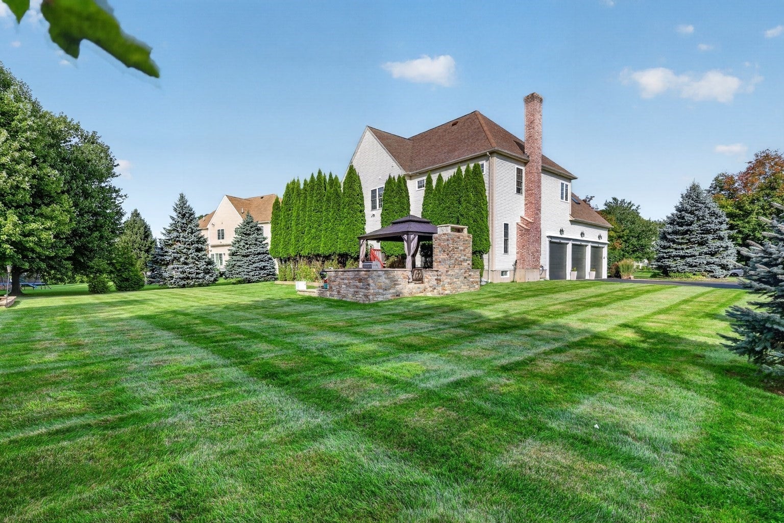 4 Iarussi Way, Medway, MA, 4 Iarussi Way, Medway, MA Photo #4