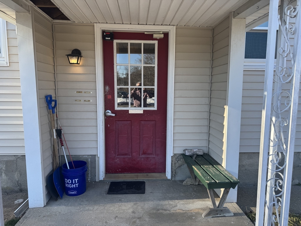 156 Barrows St 1
