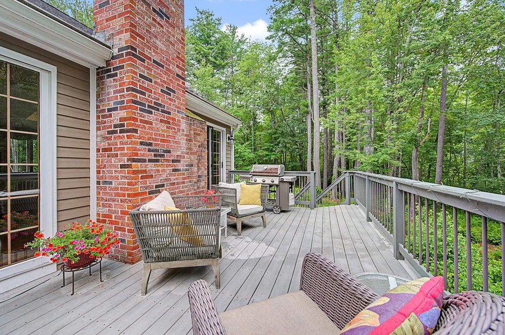 8 Erika Dr, Hopkinton, MA Photo #34