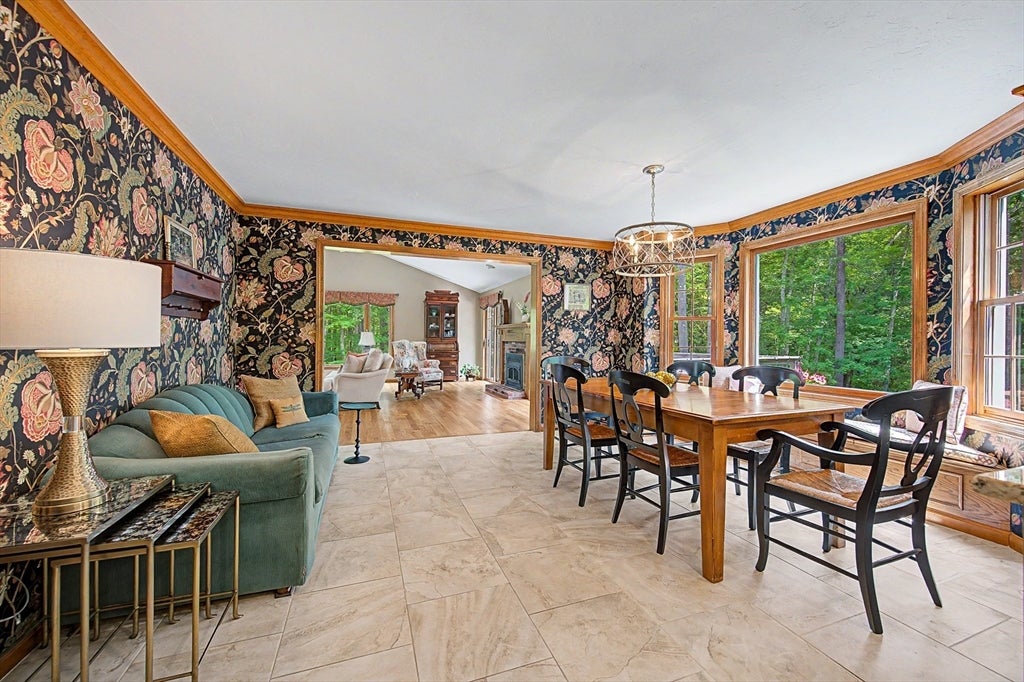8 Erika Dr, Hopkinton, MA Photo #9