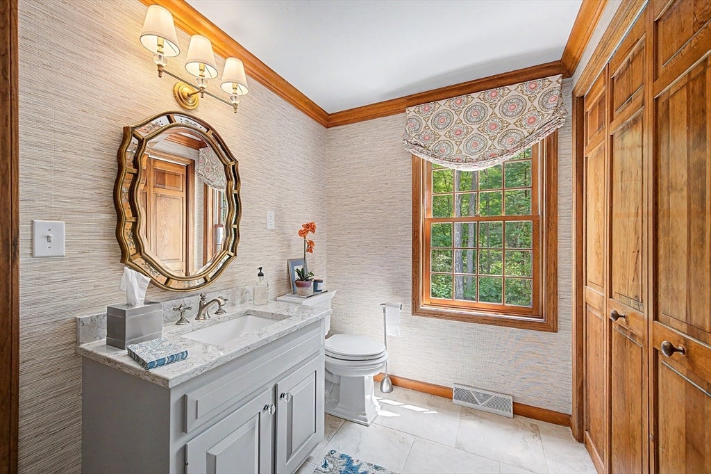 8 Erika Dr, Hopkinton, MA Photo #16