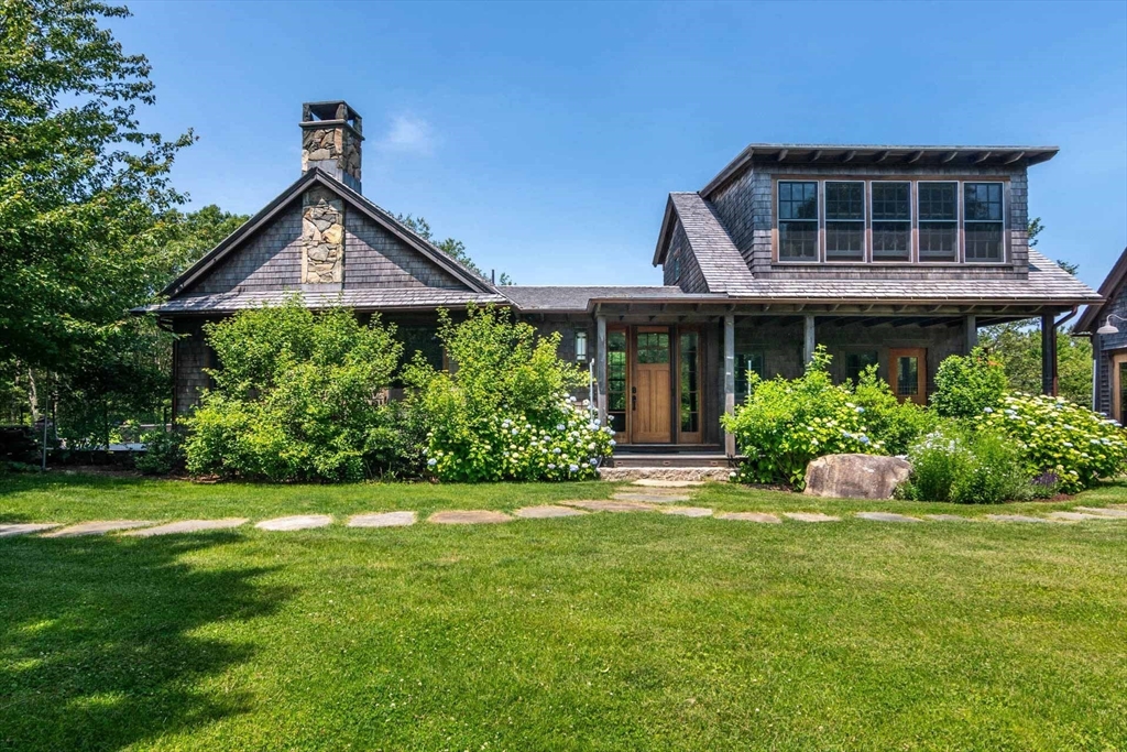 15 Old Farm Rd