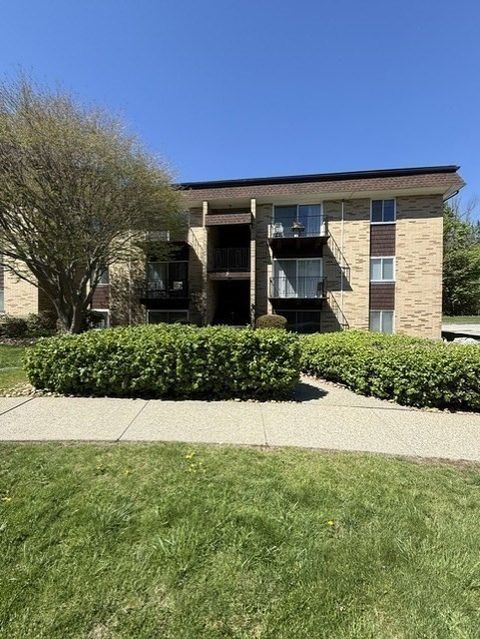 Photo of 121 Bailey St #F56, Worcester, MA 01602 (MLS # 73514712)