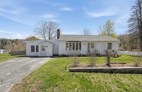 Photo of 748 Ashby State Road, Fitchburg, MA 01420 (MLS # 73483127)