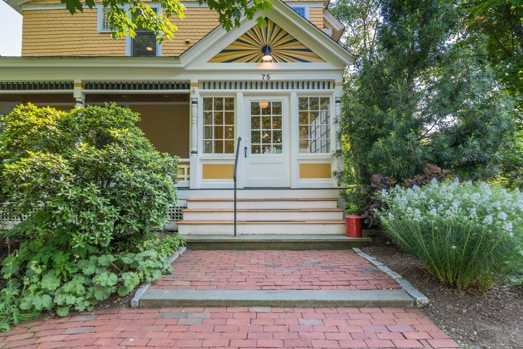 75 Lyman Rd