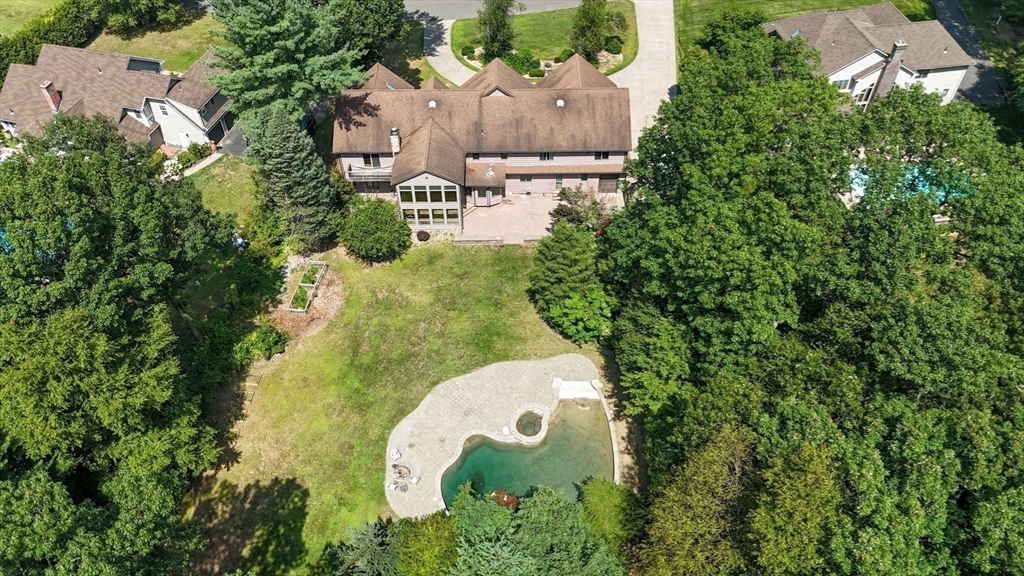 120 Woodcliff Dr