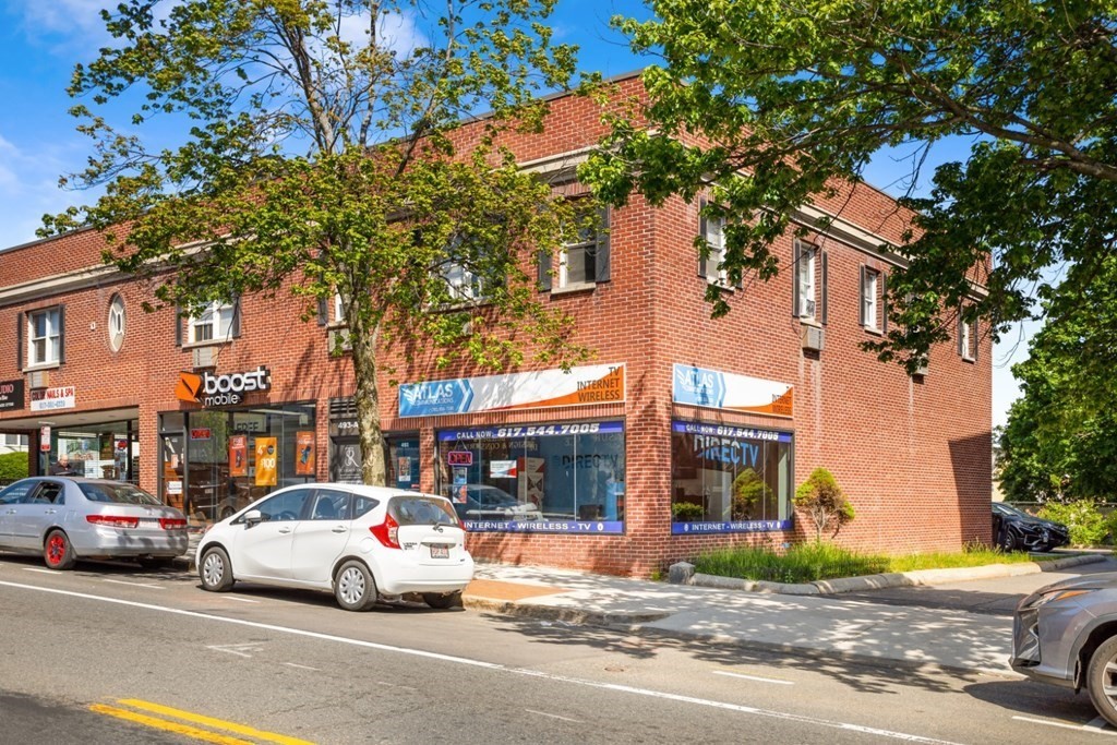 493 Broadway