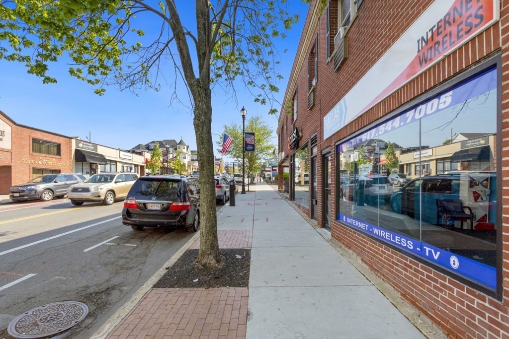 493 Broadway