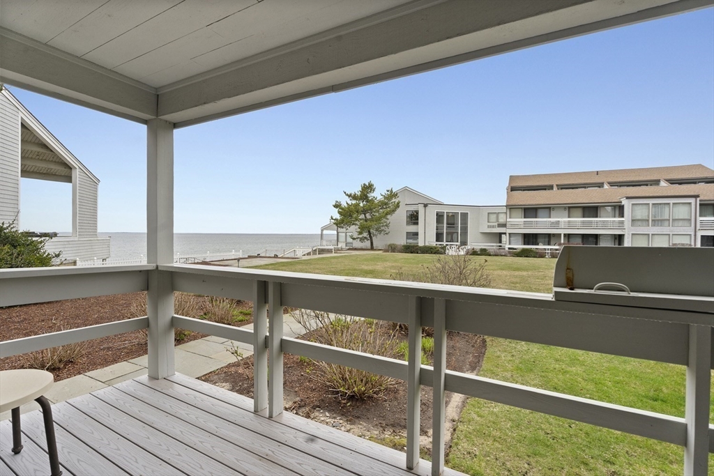 94 Shore Dr W 2109
