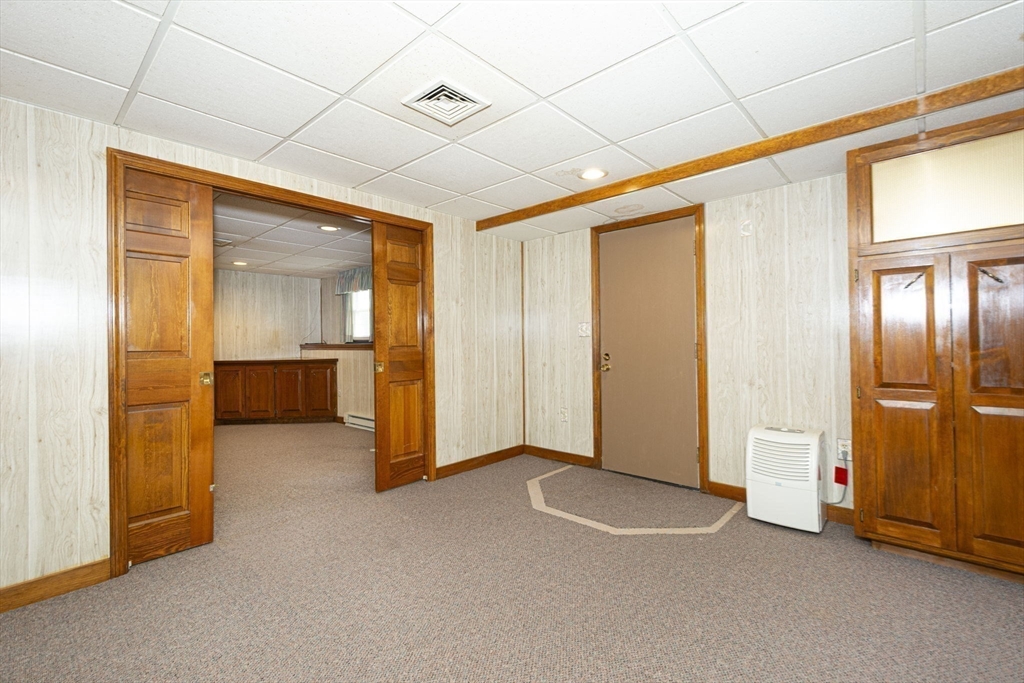 Shrewsbury, Massachusetts 01545, United States, 2 Bedrooms Bedrooms, ,2 BathroomsBathrooms,Residential,Contingent,90861