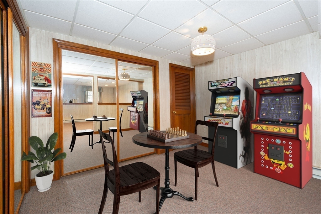 Shrewsbury, Massachusetts 01545, United States, 2 Bedrooms Bedrooms, ,2 BathroomsBathrooms,Residential,Contingent,90861