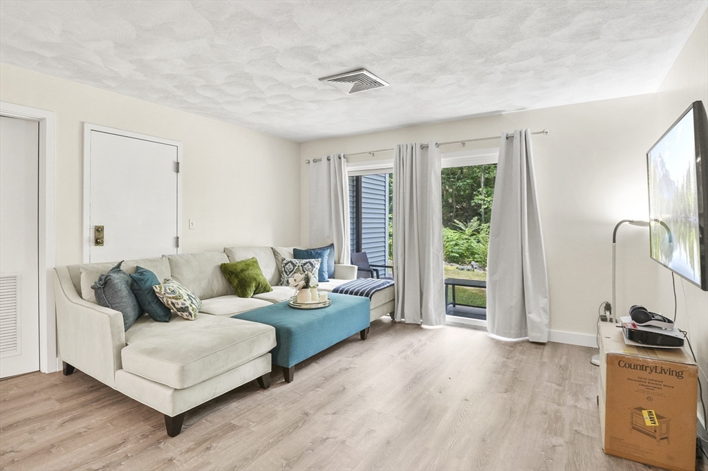 330 Sunderland Road 2