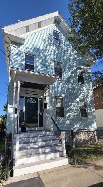 8 Sargent Ave