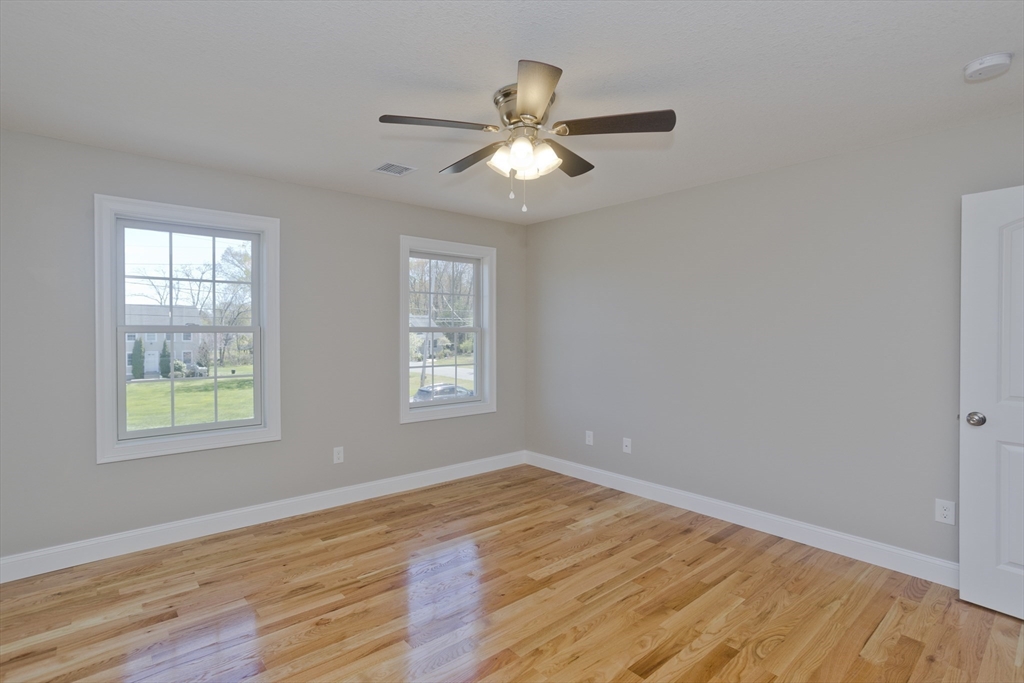 East Longmeadow, Massachusetts 01028, United States, 4 Bedrooms Bedrooms, ,3 BathroomsBathrooms,Residential,Active,128472