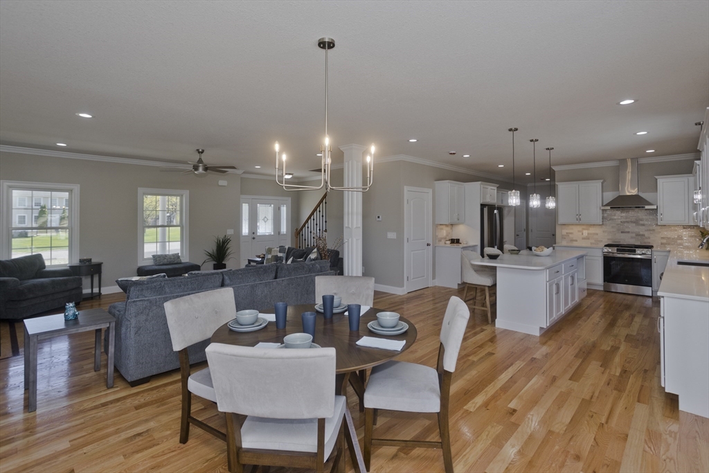 East Longmeadow, Massachusetts 01028, United States, 4 Bedrooms Bedrooms, ,3 BathroomsBathrooms,Residential,Active,128472