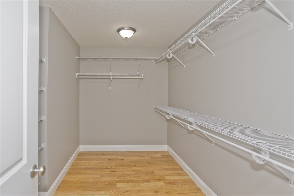 East Longmeadow, Massachusetts 01028, United States, 4 Bedrooms Bedrooms, ,3 BathroomsBathrooms,Residential,Active,128472